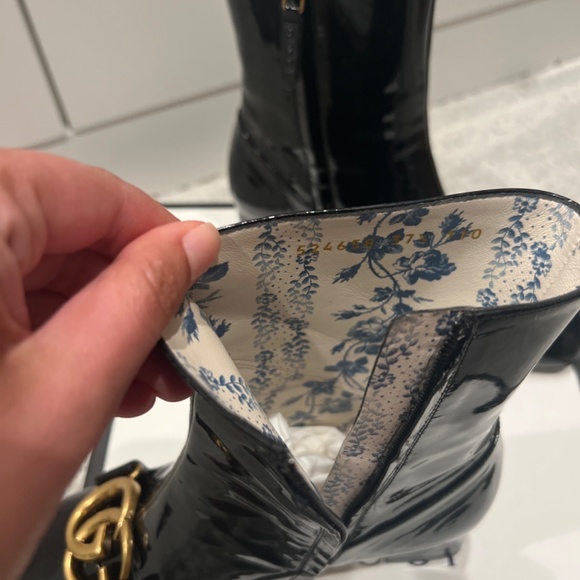 Gucci GG Marmont Patent Leather Ankle Bootie Size 37 1/2, US 7.5 - Picture 4 of 5